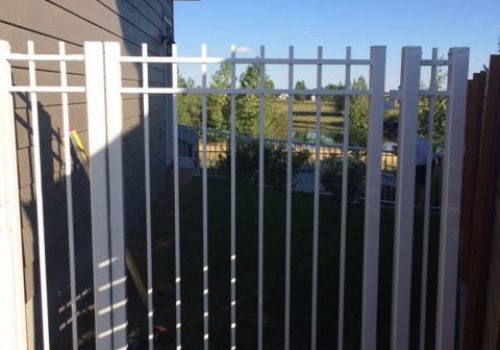 Custom fences calgary